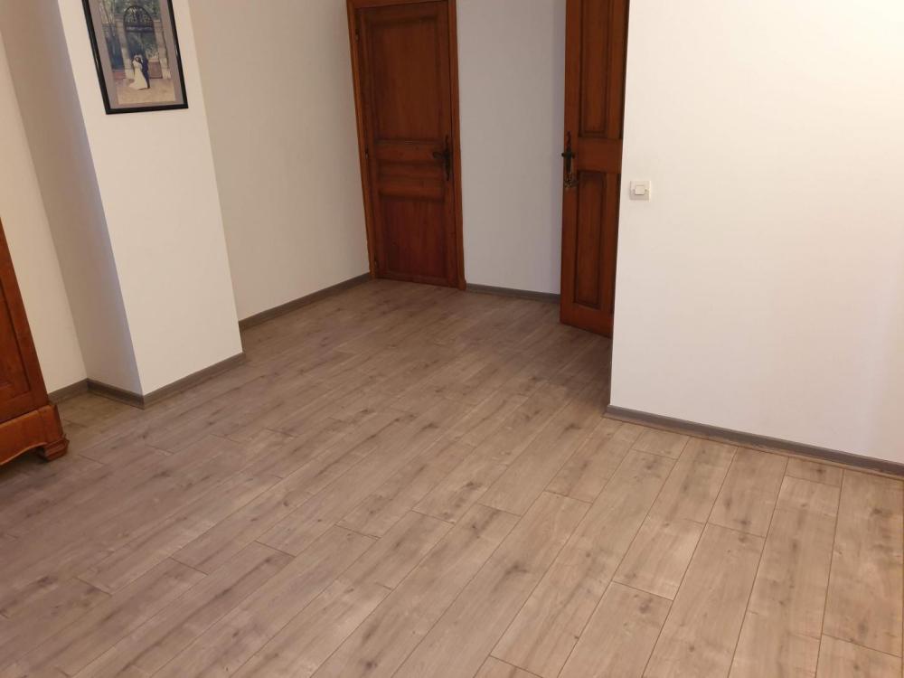 ETS Barile Pose de parquet pièce