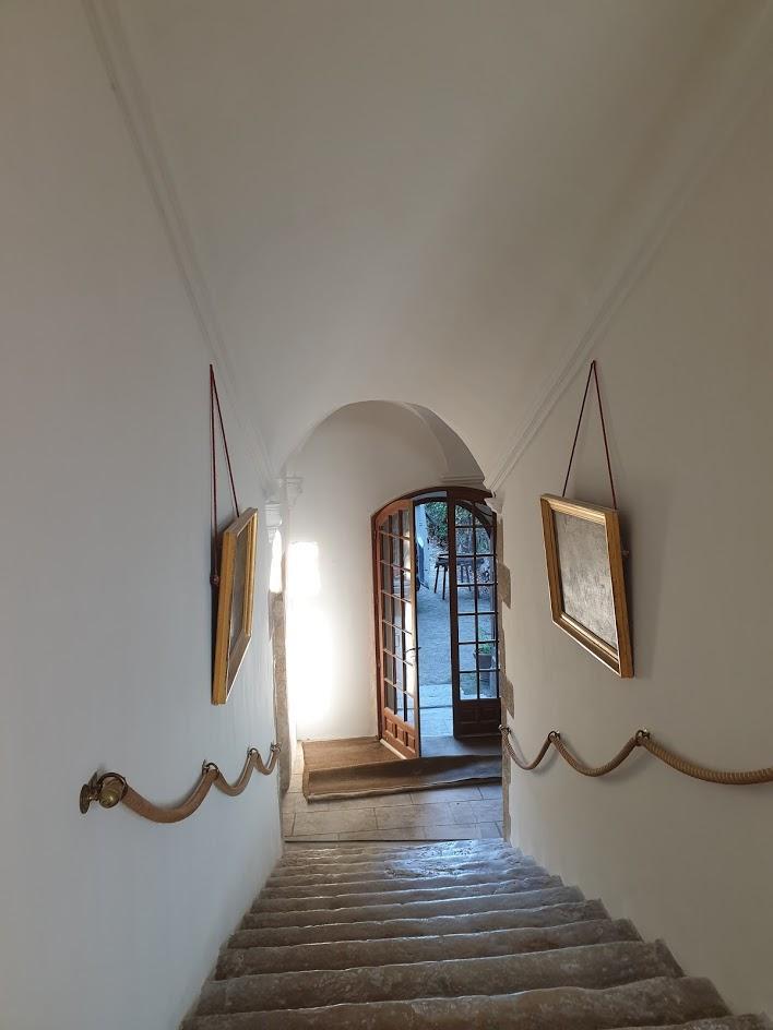 ETS Barile renovation cage d'escalier couloir