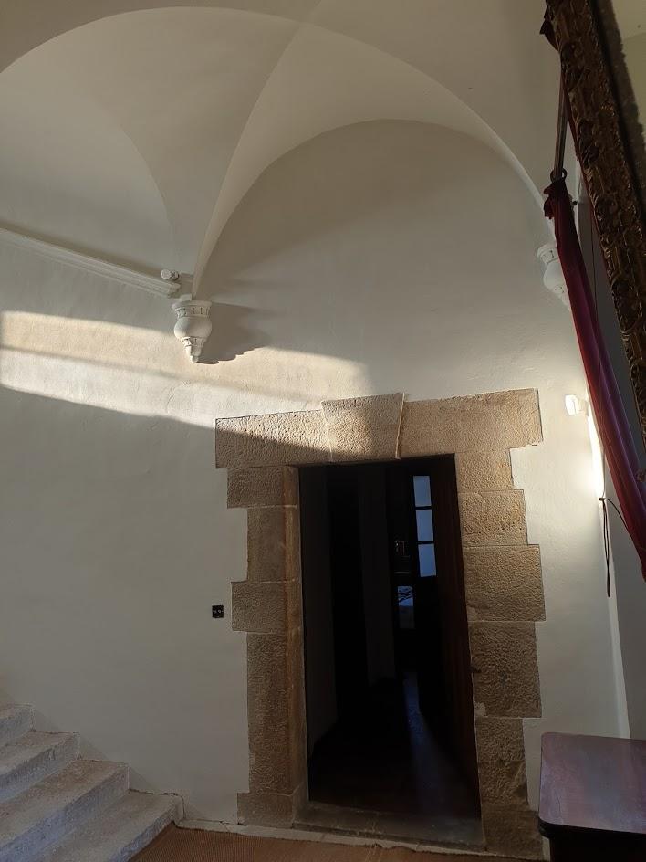 ETS Barile renovation cage d'escalier plafonds