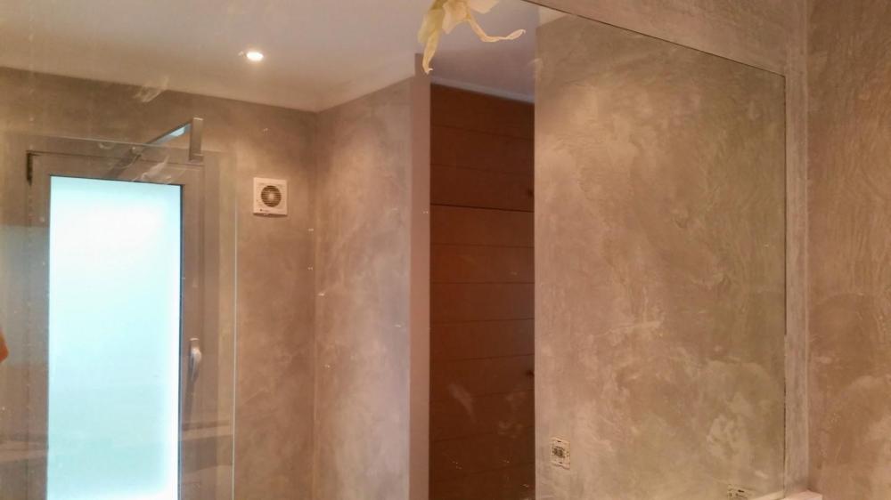ETS Barile renovation salle de bain vitre beton