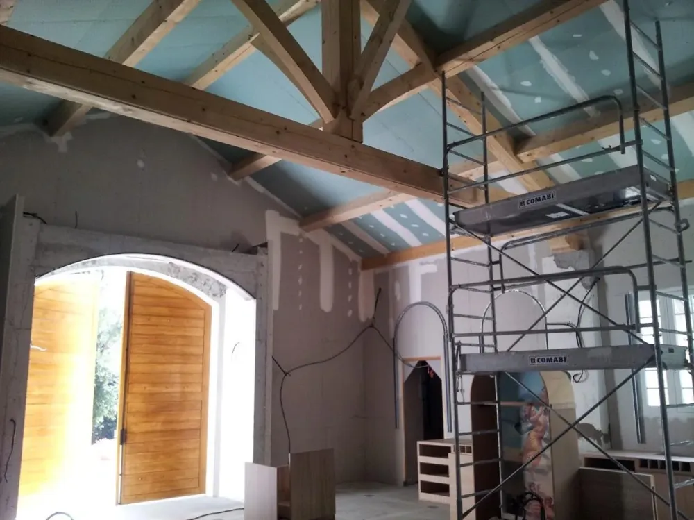 Dégâts des eaux réparation près de Les Arcs